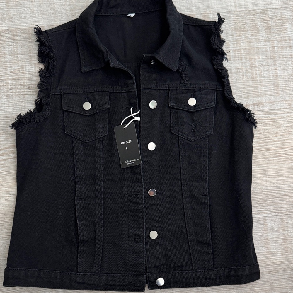 Stylish Black Frayed Denim Vest